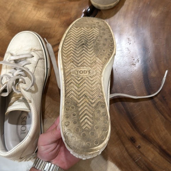 Tods white leather sneakers size 7 1/2 US, size 6.5 in tods. Good condition used - Picture 6 of 6